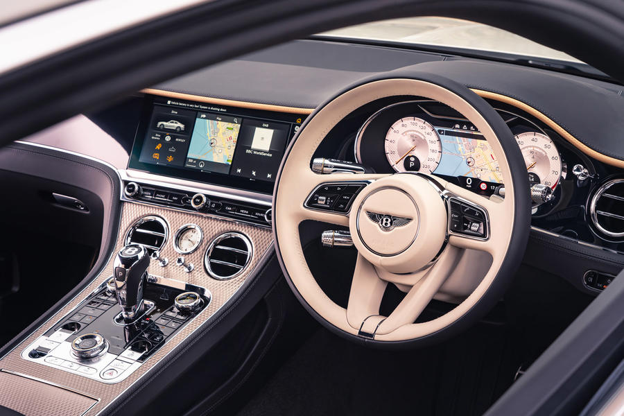 宾利Continental GT Mulliner Coupe是品牌的奢华巅峰
