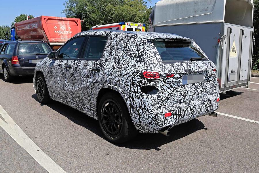 新款梅赛德斯-AMG GLA 35和GLA 45原型车亮相