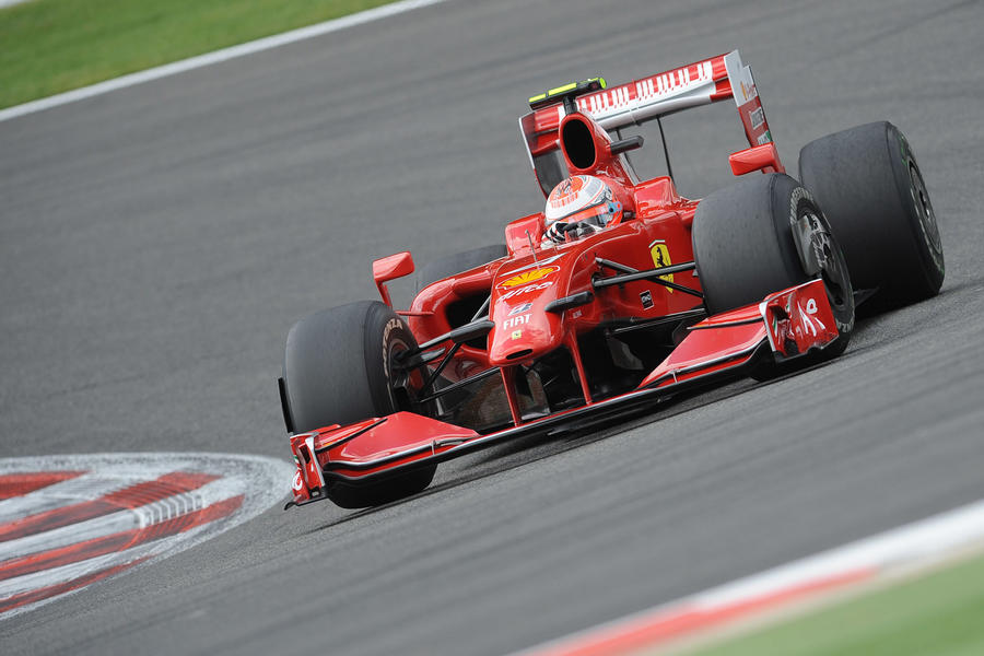 Here is the generated Chinese title:，F1传奇的离去， Kimi Räikkönen 的告别赛道生涯
