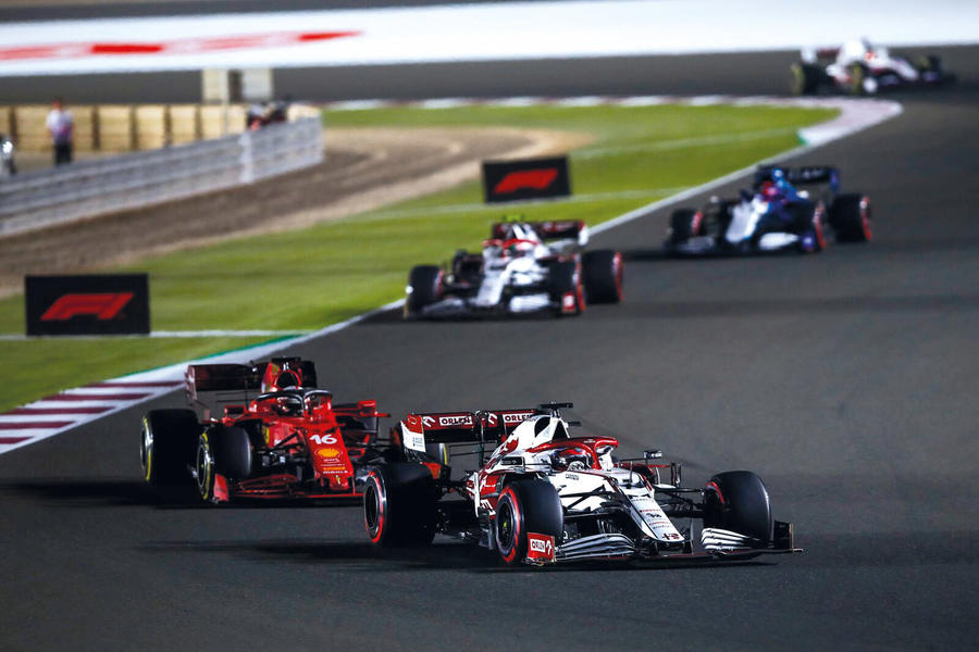 Here is the generated Chinese title:，F1传奇的离去， Kimi Räikkönen 的告别赛道生涯