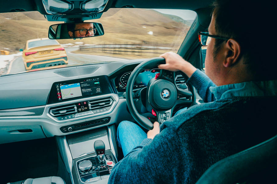 BMW M3 对比奥迪 RS3，四驱运动房车对决