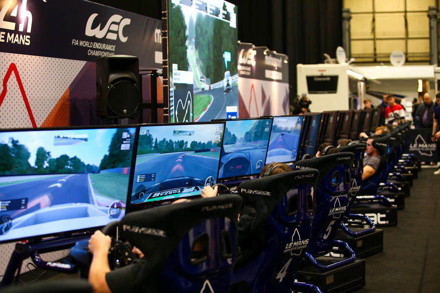 虚拟汽车，真正的赛车：ESPORTS的成功故事