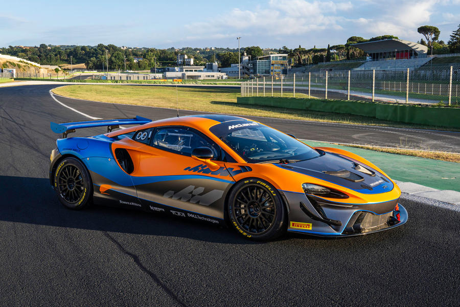 麦拉伦 Artura GT4，去除公路版的赛车项目