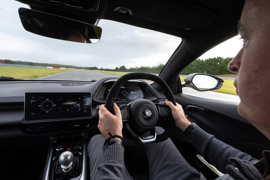 2022 Lotus Emira 原型车试驾报告