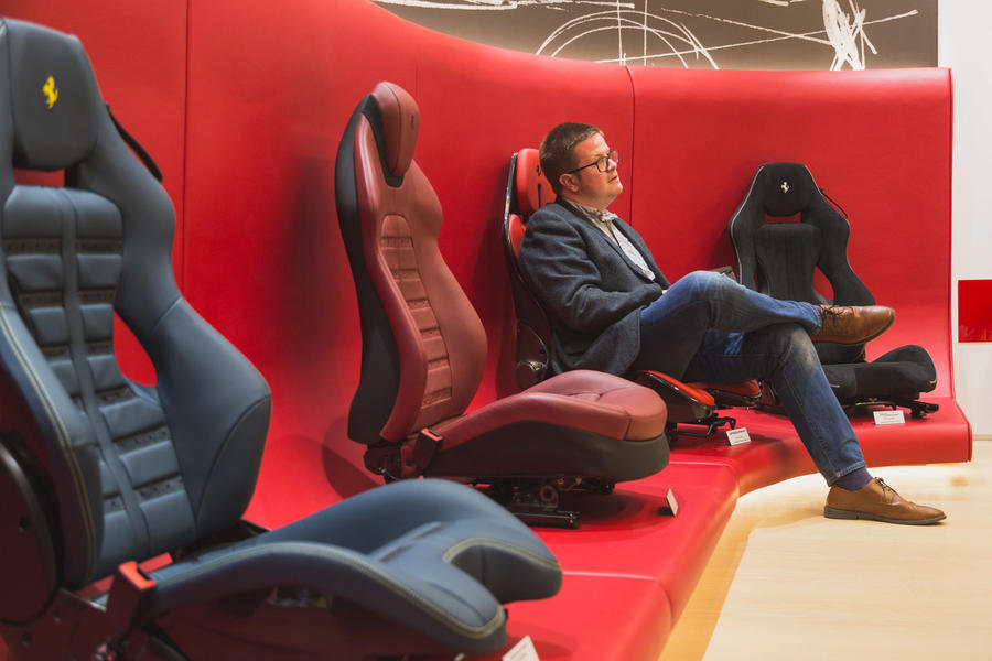 设计梦寐以求的 Ferrari SF90 Spider，选择每一个细节，展现技术实力和设计美学